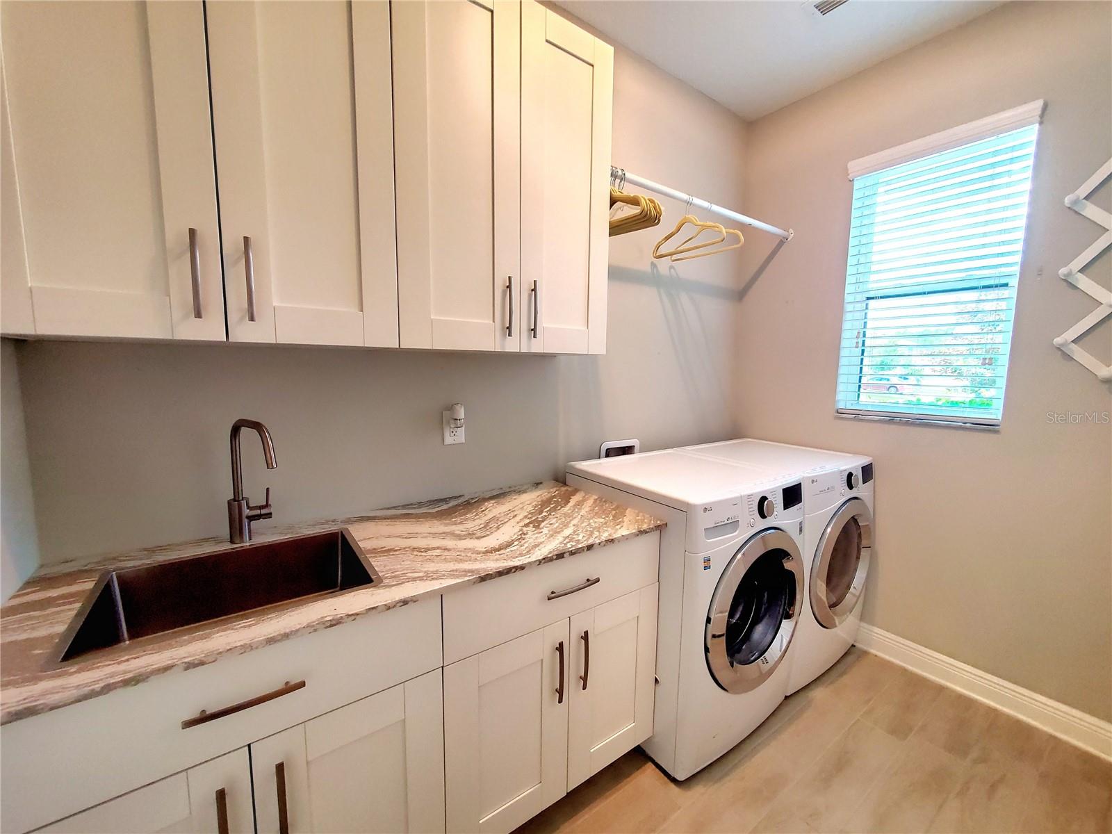 Listing photo id 38 for 12862 Rangeland Boulevard