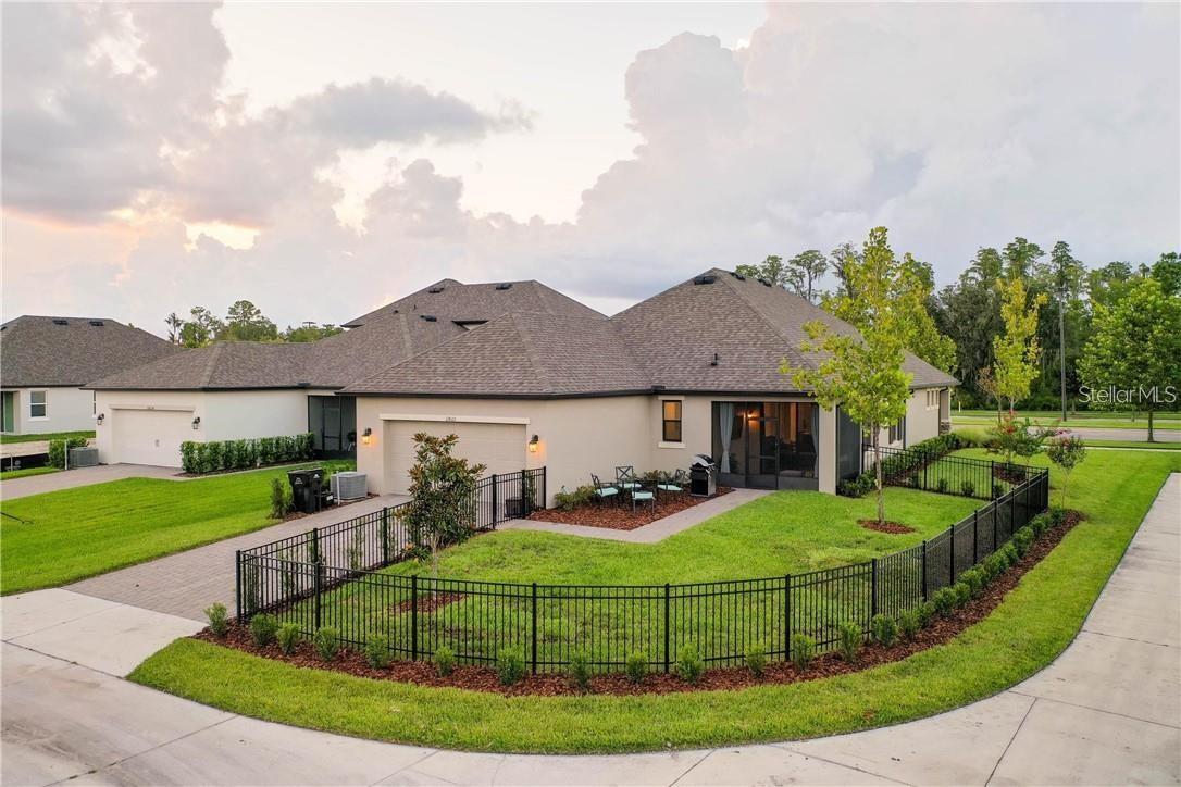 Listing photo id 52 for 12862 Rangeland Boulevard
