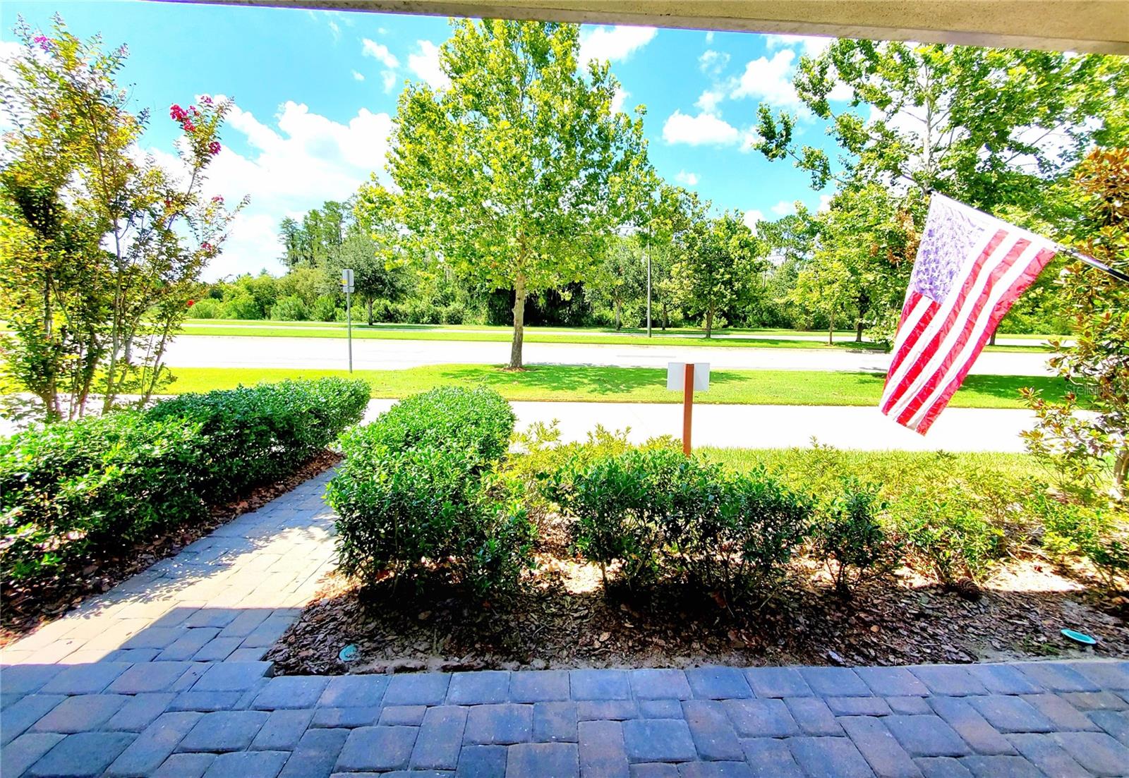 Listing photo id 5 for 12862 Rangeland Boulevard