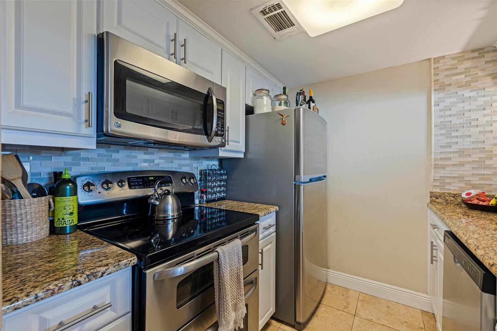 Image 13 of 37 For 2525 Bay Drive B43