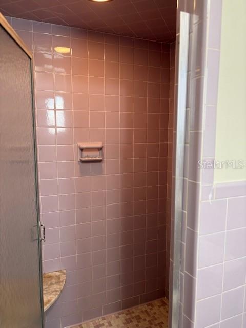 Image 20 of 29 For 6515 Walton Way