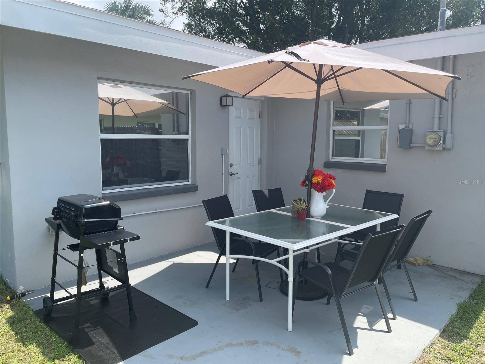 Listing photo id 14 for 1625 Madrid Drive
