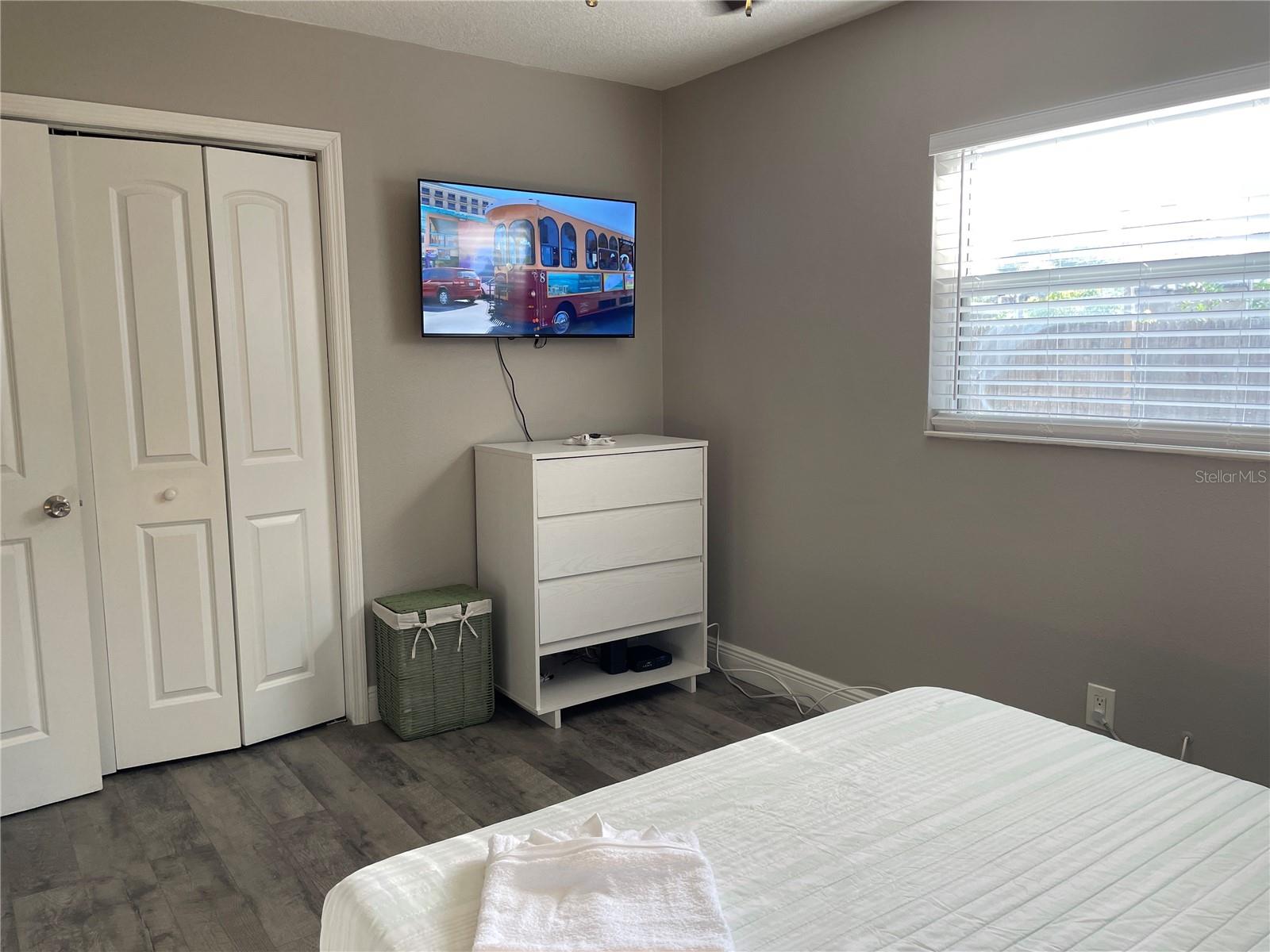 Listing photo id 6 for 1625 Madrid Drive