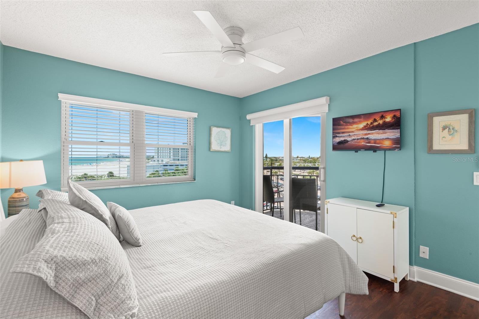 Image 11 of 25 For 4510 Gulf Boulevard 604