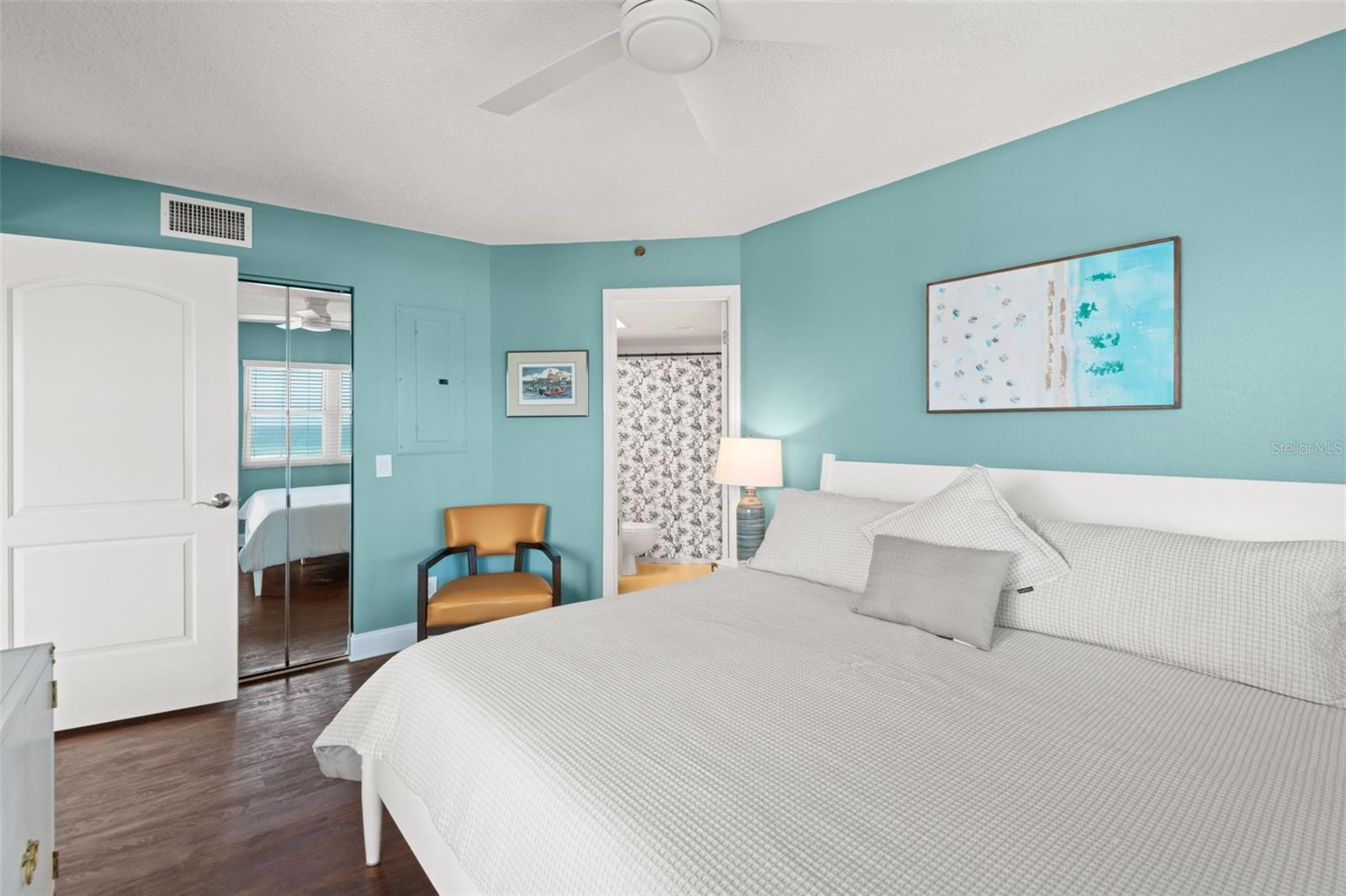 Image 12 of 25 For 4510 Gulf Boulevard 604