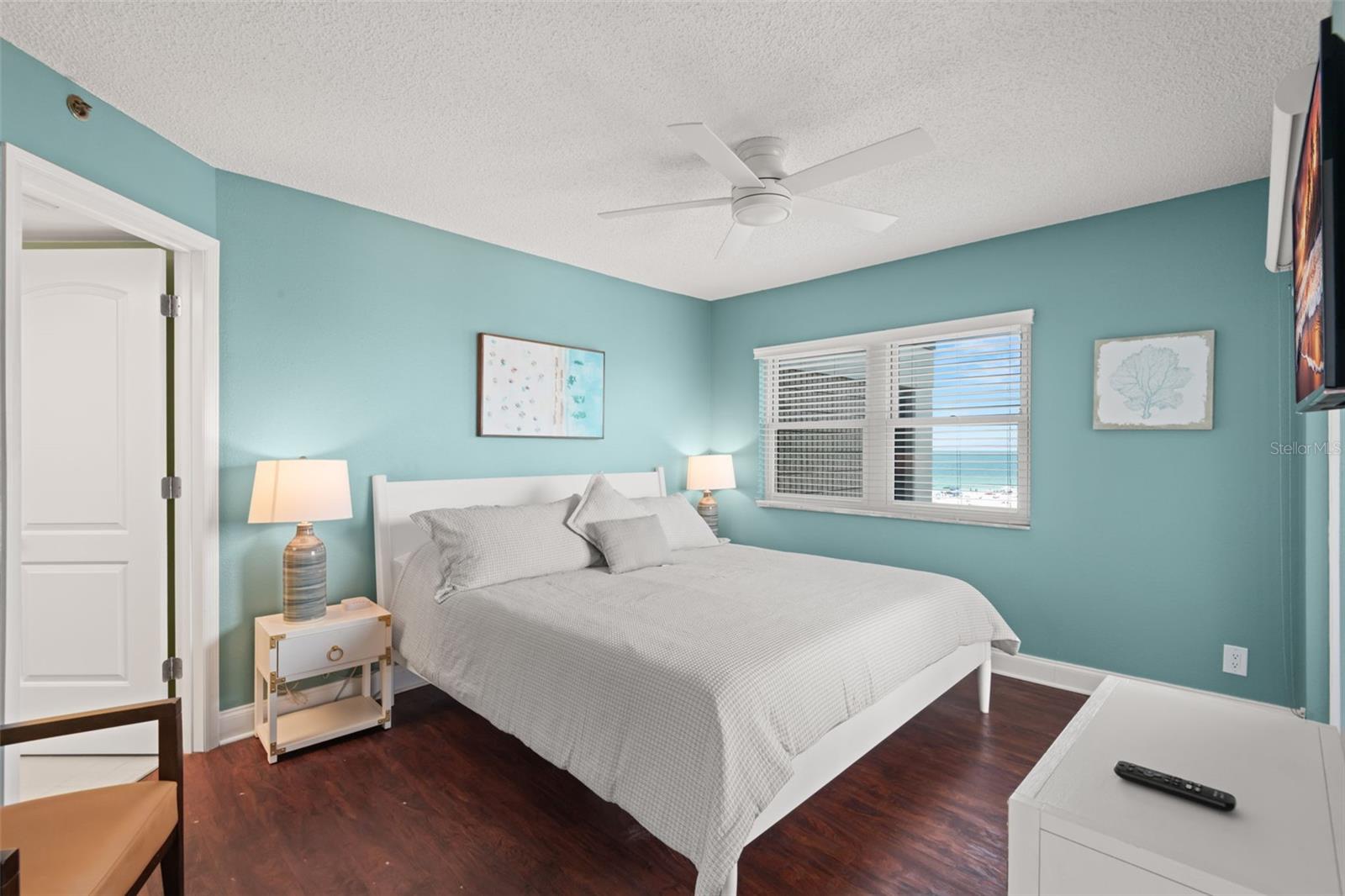 Image 13 of 25 For 4510 Gulf Boulevard 604