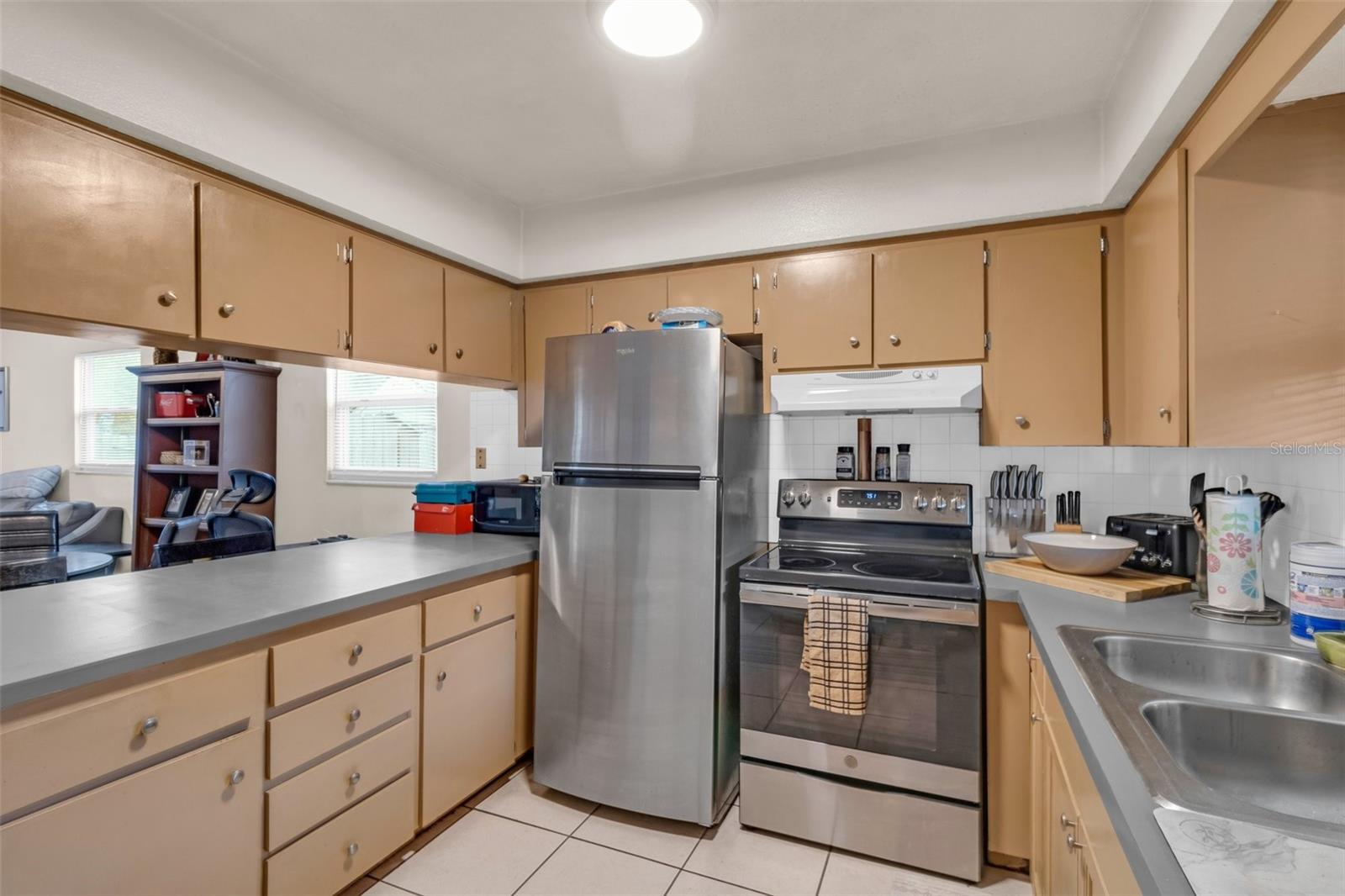 Image 3 of 26 For 5853 & 5901 Elm St Street