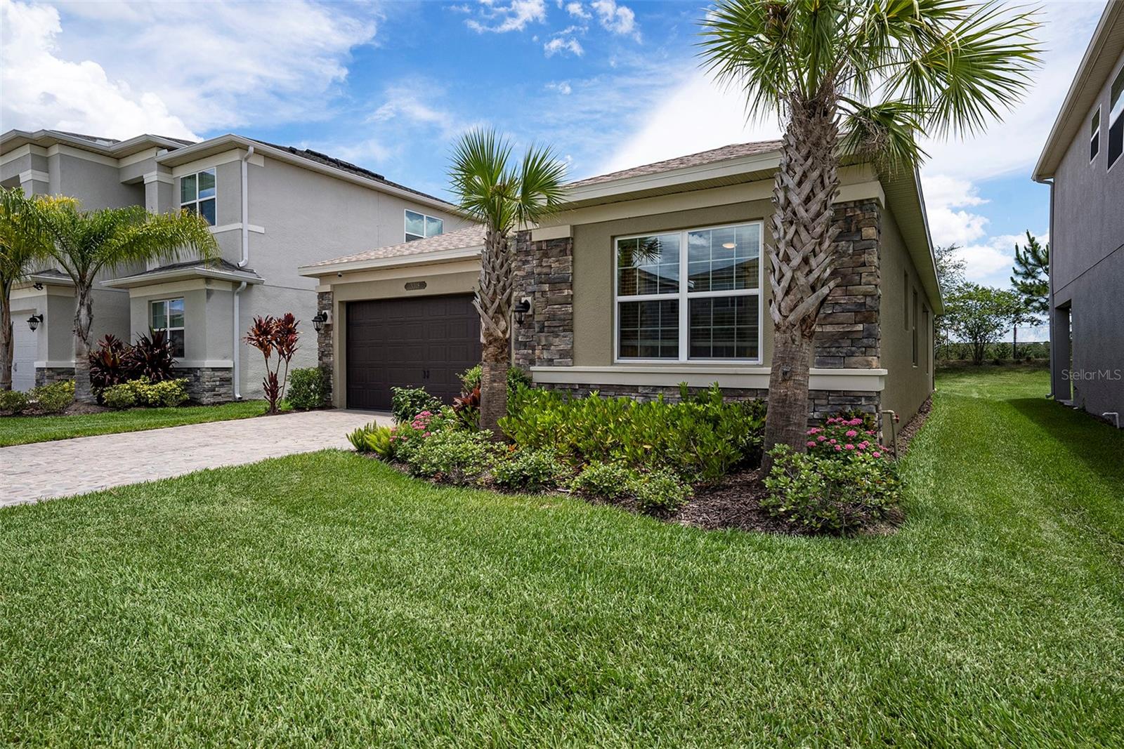 Image 4 of 52 For 3318 Woodland Brook Way