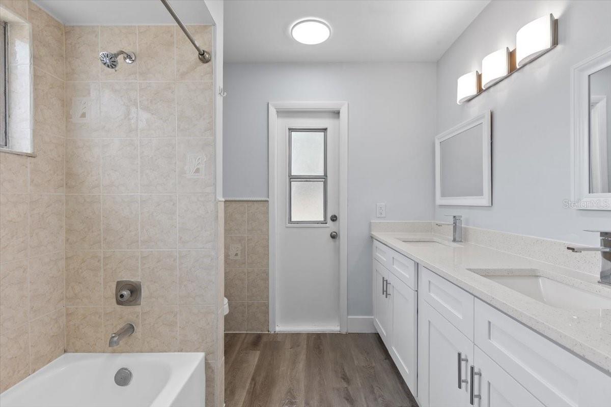 Image 10 of 53 For 6509 Longboat Boulevard