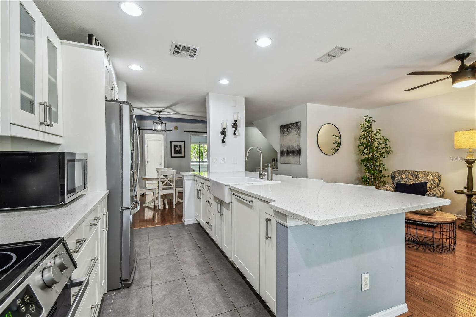 Image 14 of 91 For 2363 Hanover Drive