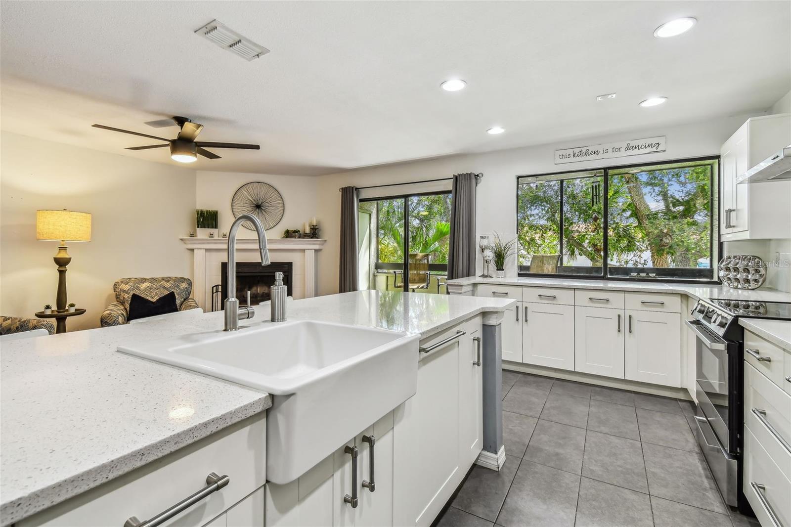 Image 15 of 91 For 2363 Hanover Drive
