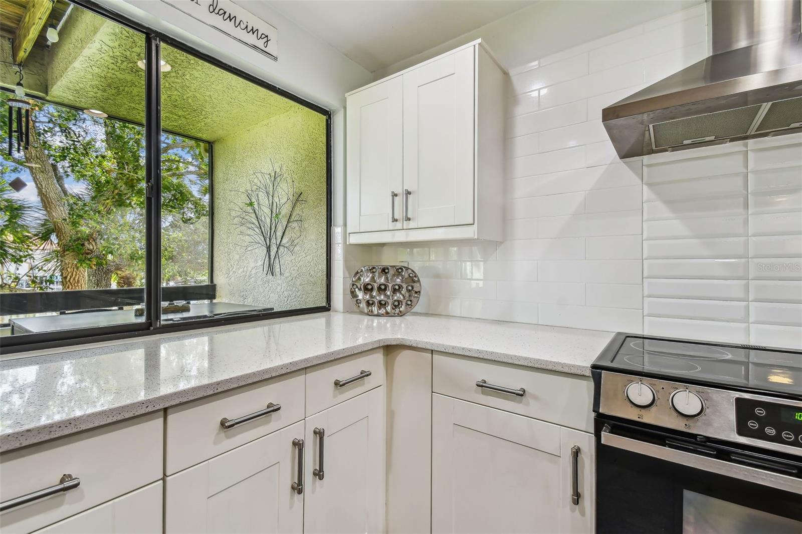 Image 16 of 91 For 2363 Hanover Drive