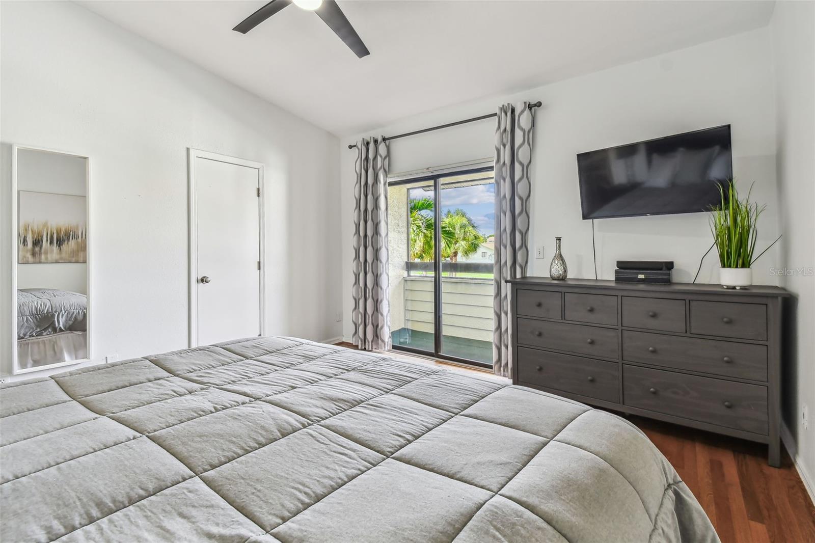 Image 31 of 91 For 2363 Hanover Drive