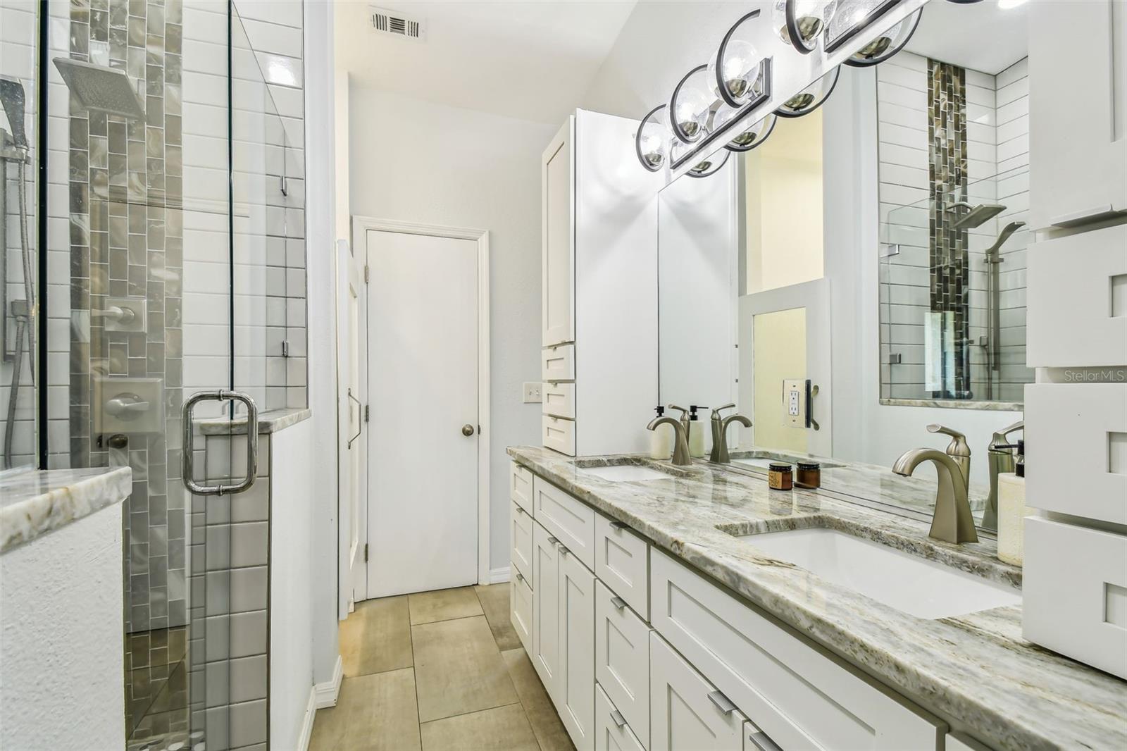 Image 34 of 91 For 2363 Hanover Drive