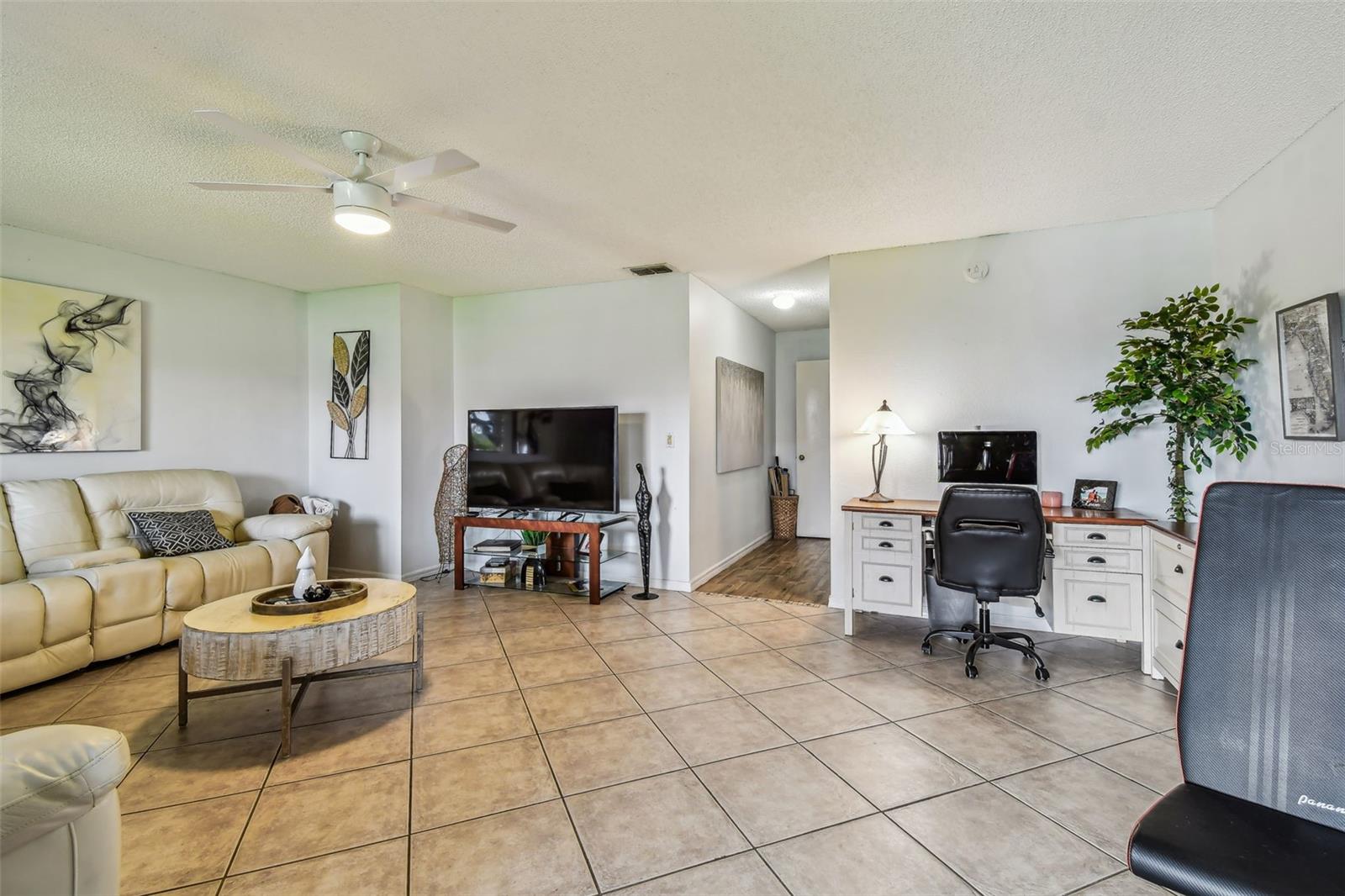 Image 46 of 91 For 2363 Hanover Drive