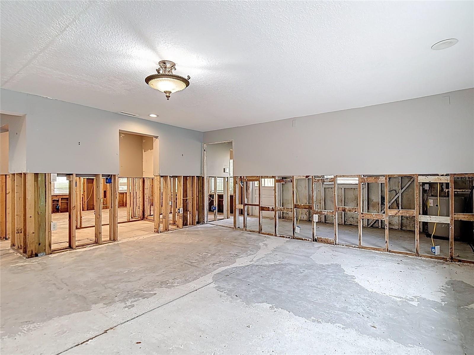 Image 12 of 53 For 4419 El Prado Boulevard