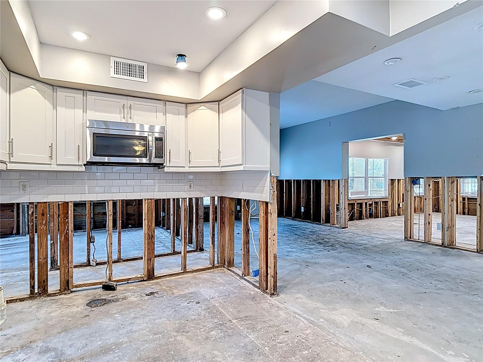 Image 30 of 53 For 4419 El Prado Boulevard