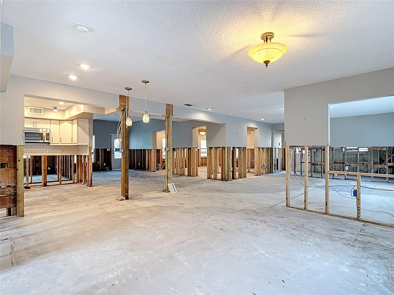 Image 34 of 53 For 4419 El Prado Boulevard