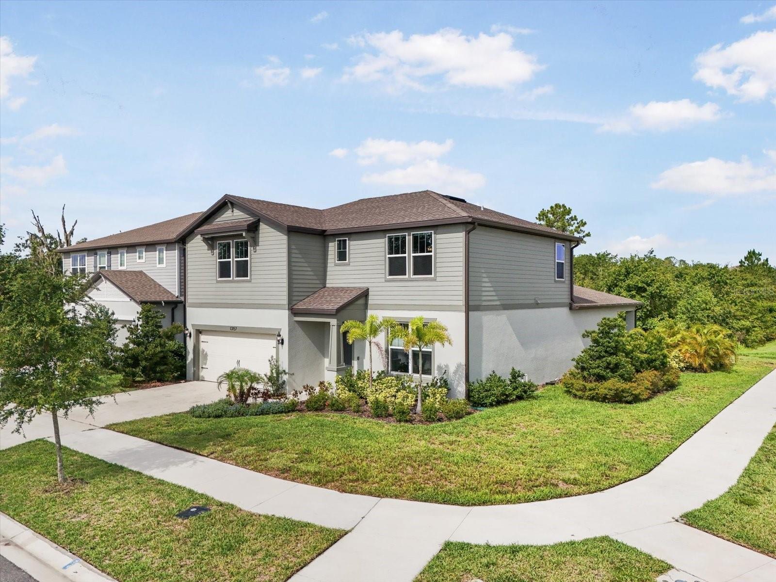 Image 24 of 27 For 13157 Peachleaf Avenue
