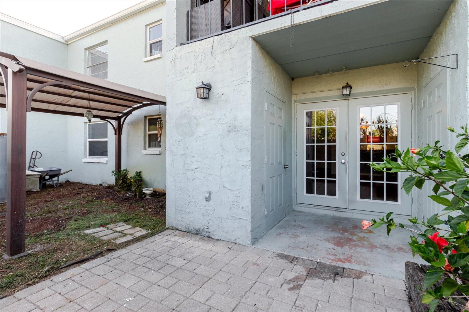 Image 33 of 53 For 14419 Americana Cir  103