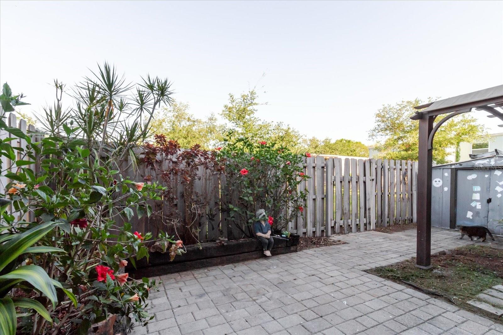 Image 35 of 53 For 14419 Americana Cir  103