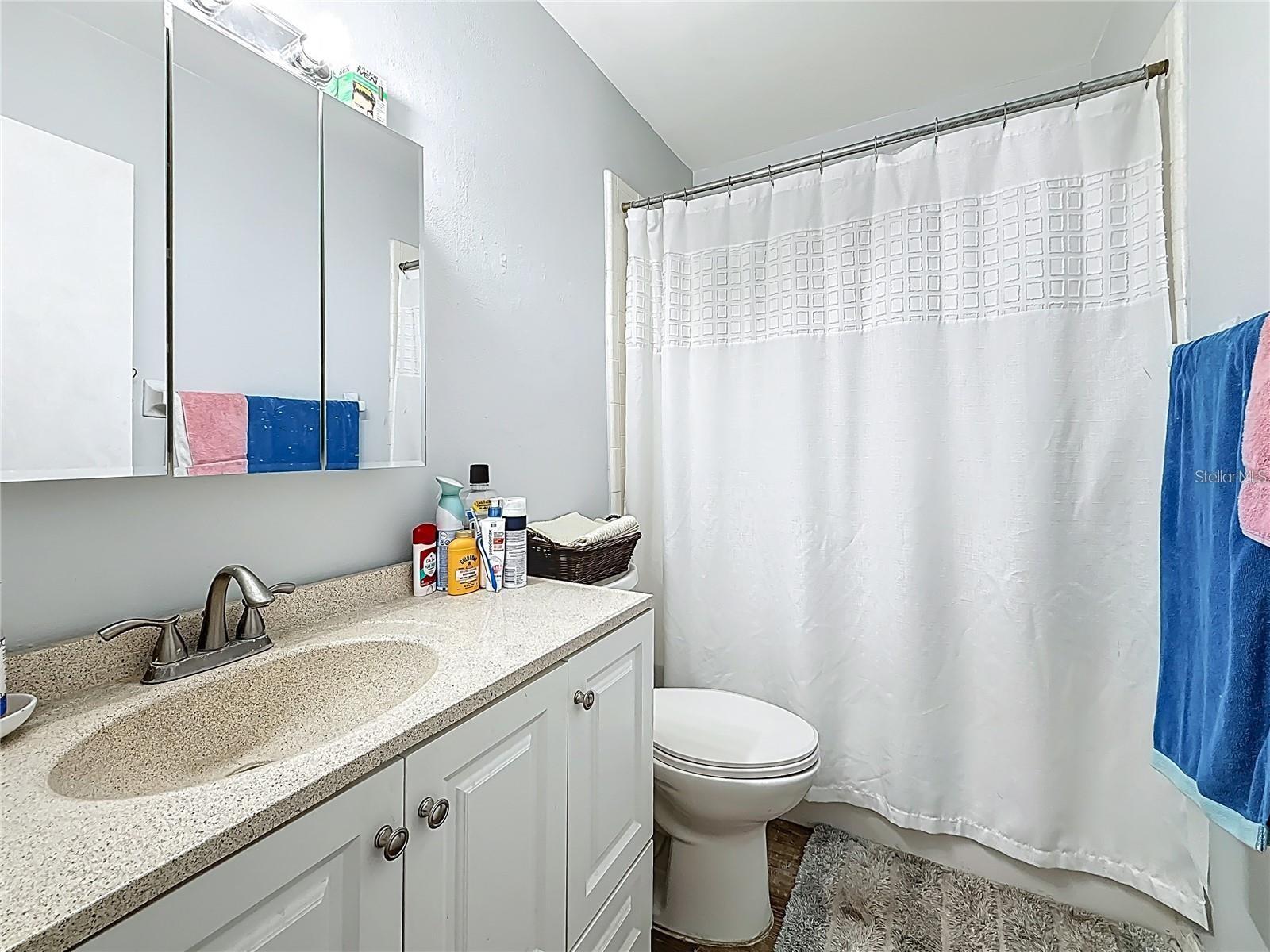 Image 10 of 19 For 250 Rosery Road Nw 228