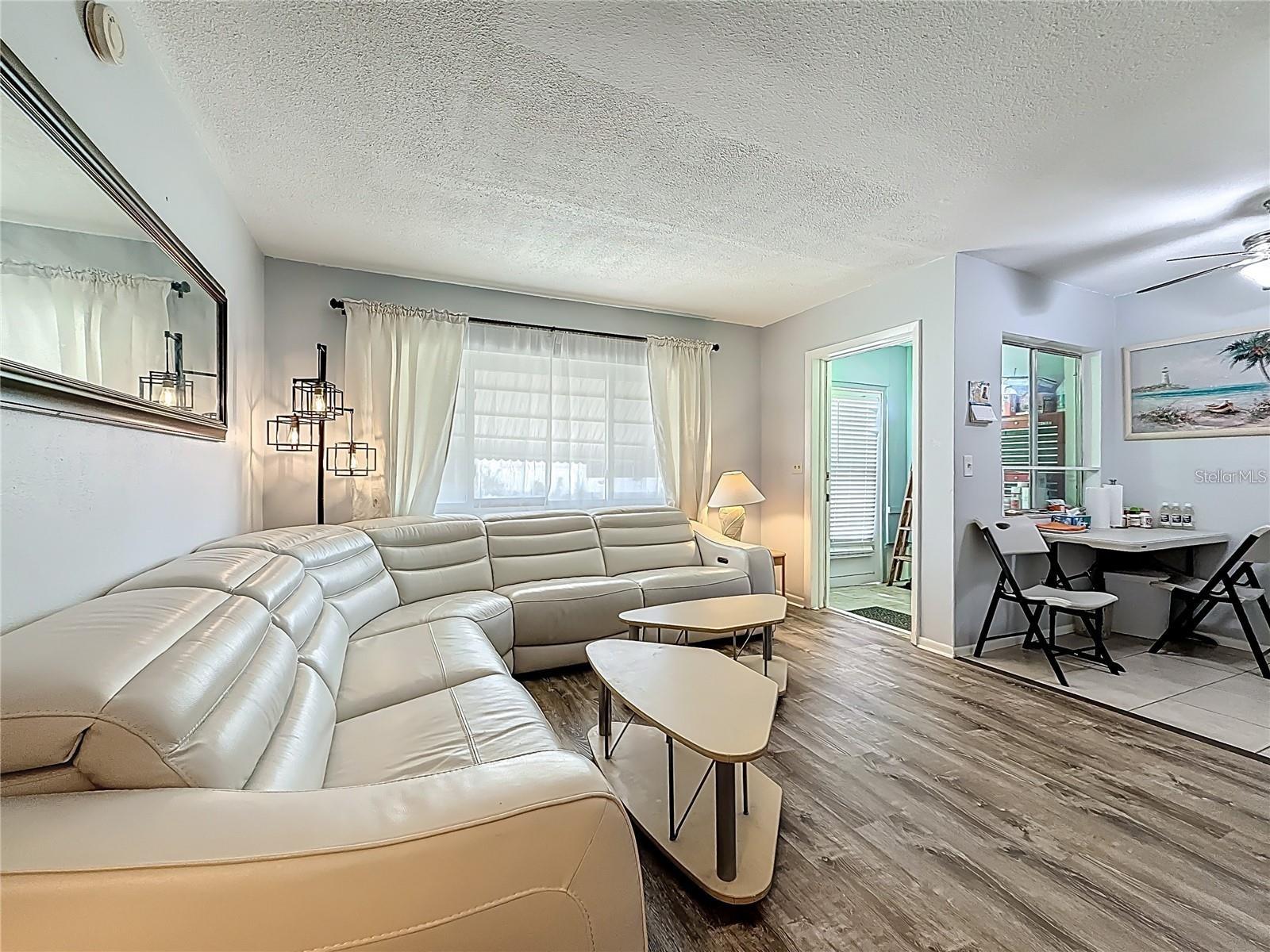 Image 5 of 19 For 250 Rosery Road Nw 228