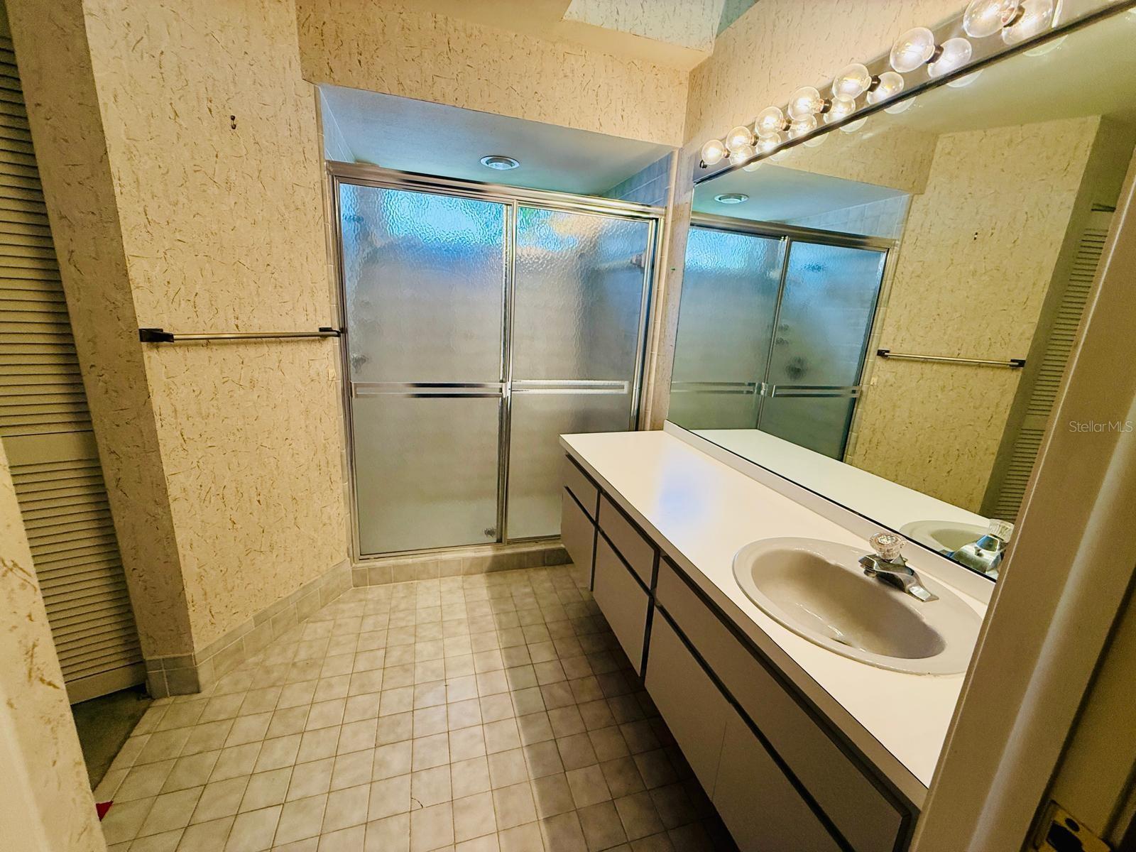 Image 4 of 19 For 8635 Braxton Drive