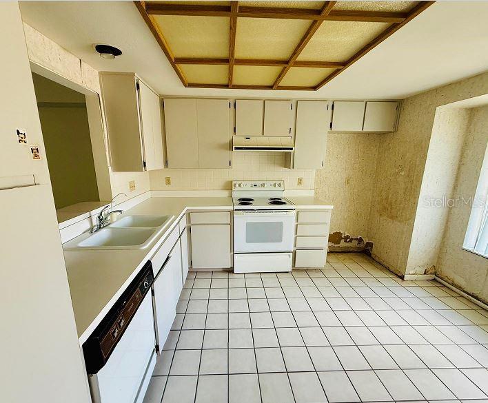 Image 5 of 19 For 8635 Braxton Drive