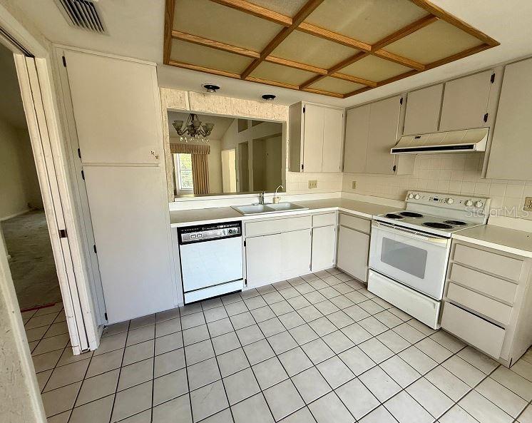 Image 6 of 19 For 8635 Braxton Drive
