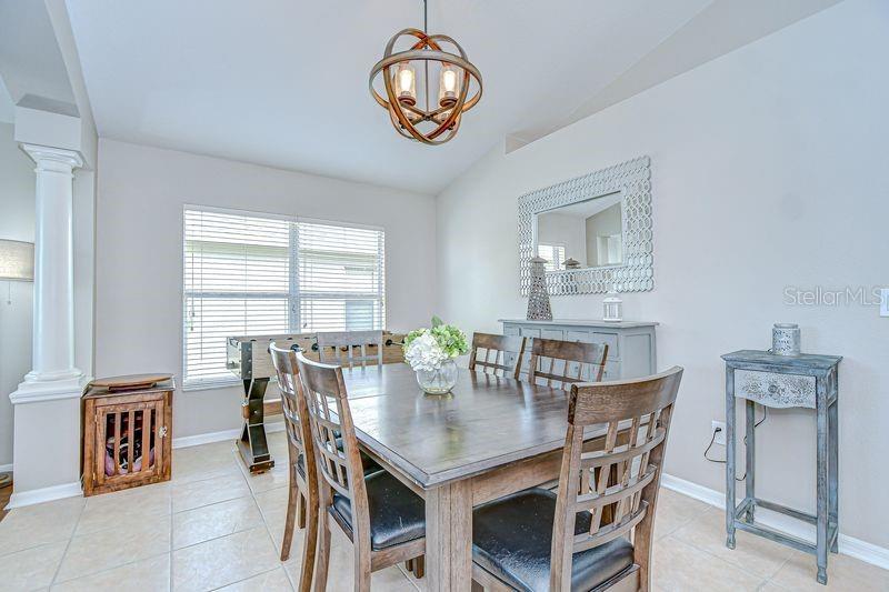 Listing photo id 12 for 31349 Philmar Lane