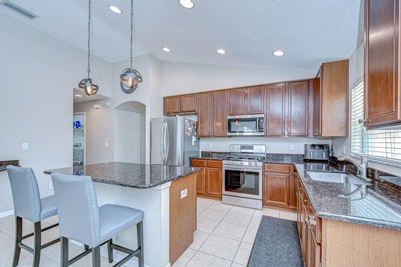 Listing photo id 14 for 31349 Philmar Lane