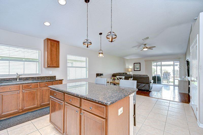 Listing photo id 17 for 31349 Philmar Lane
