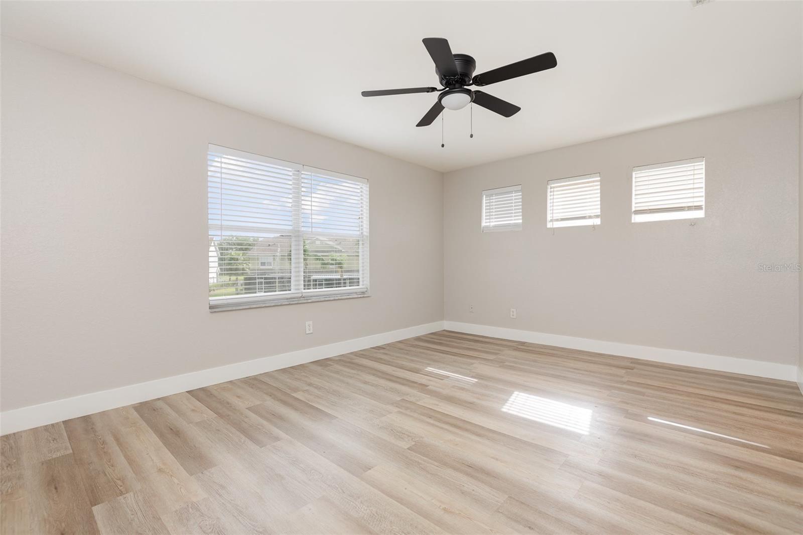 Image 10 of 23 For 10966 Winter Crest Drive