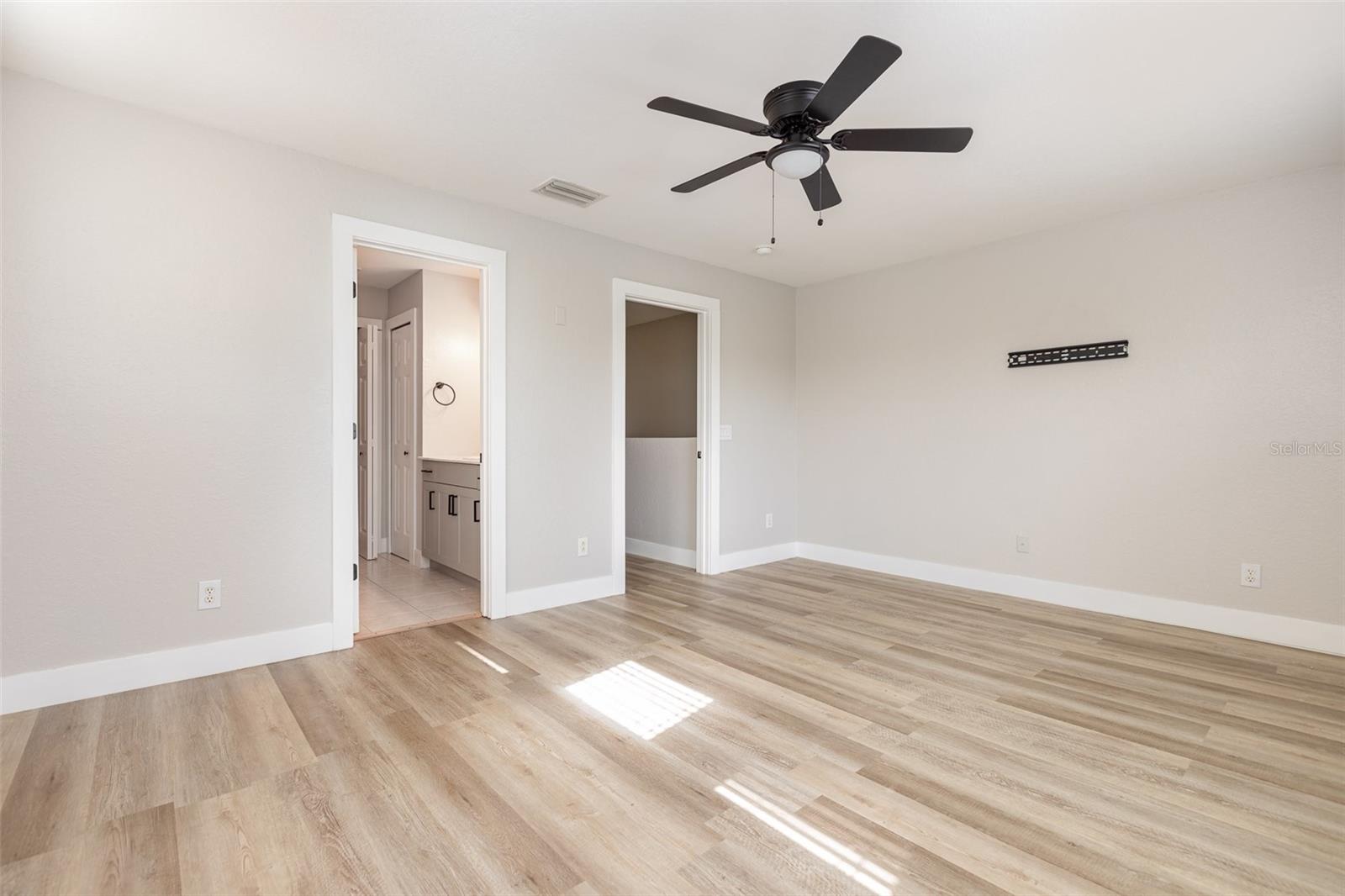 Image 11 of 23 For 10966 Winter Crest Drive