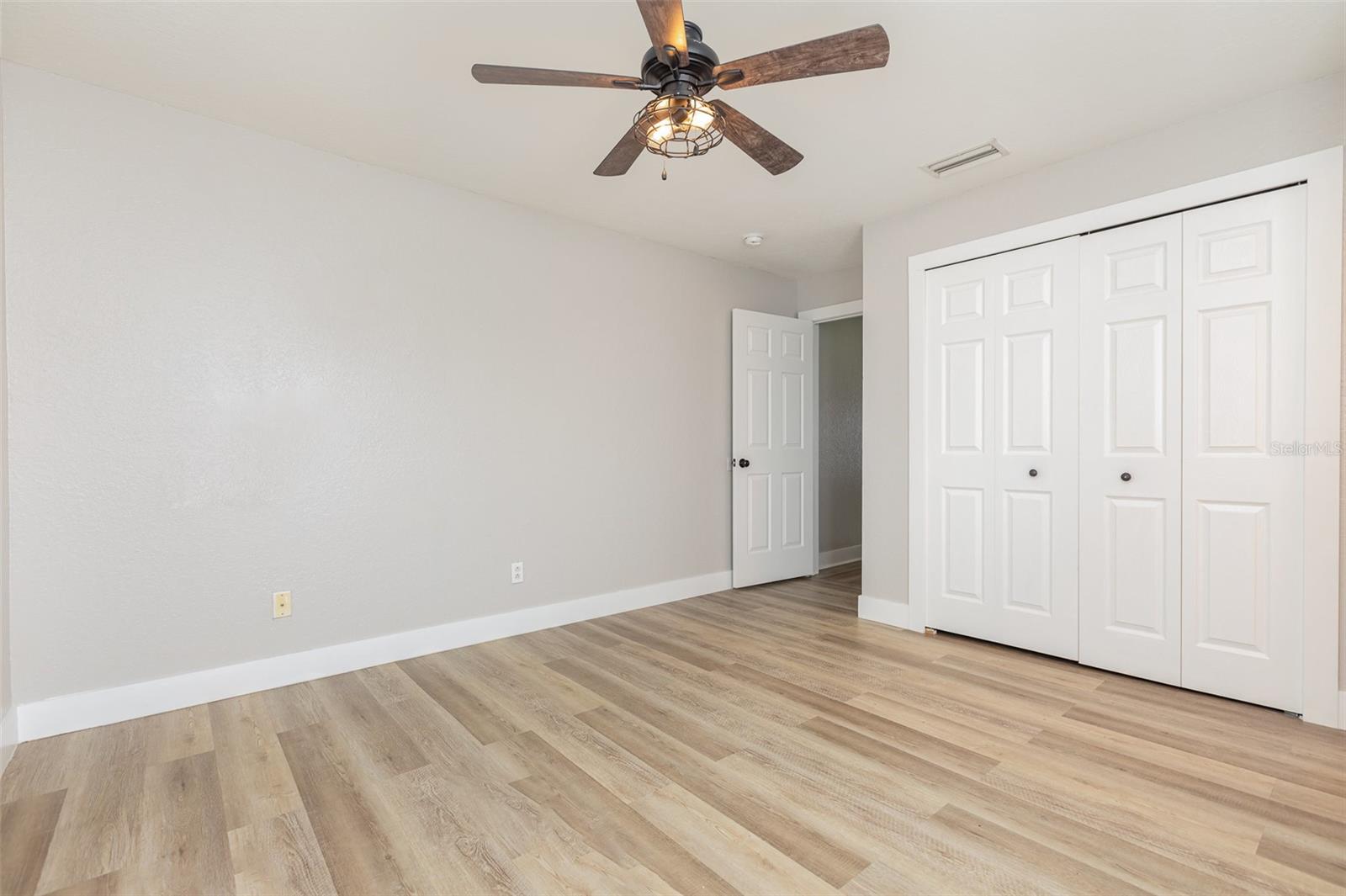 Image 14 of 23 For 10966 Winter Crest Drive