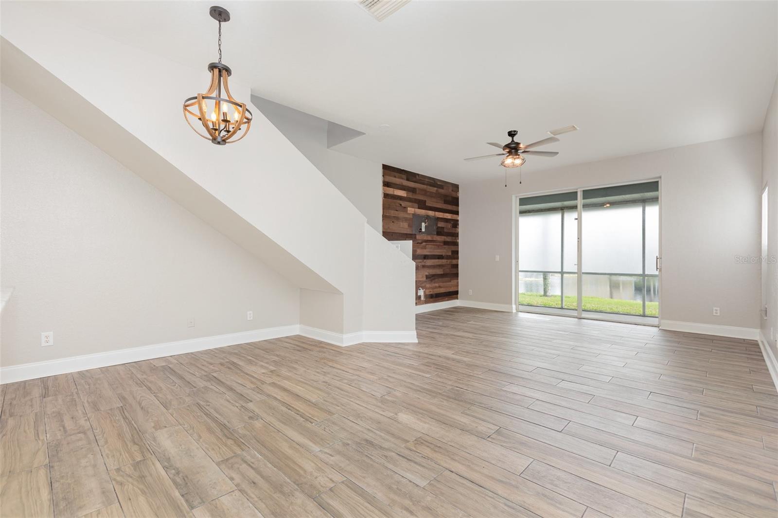 Image 4 of 23 For 10966 Winter Crest Drive