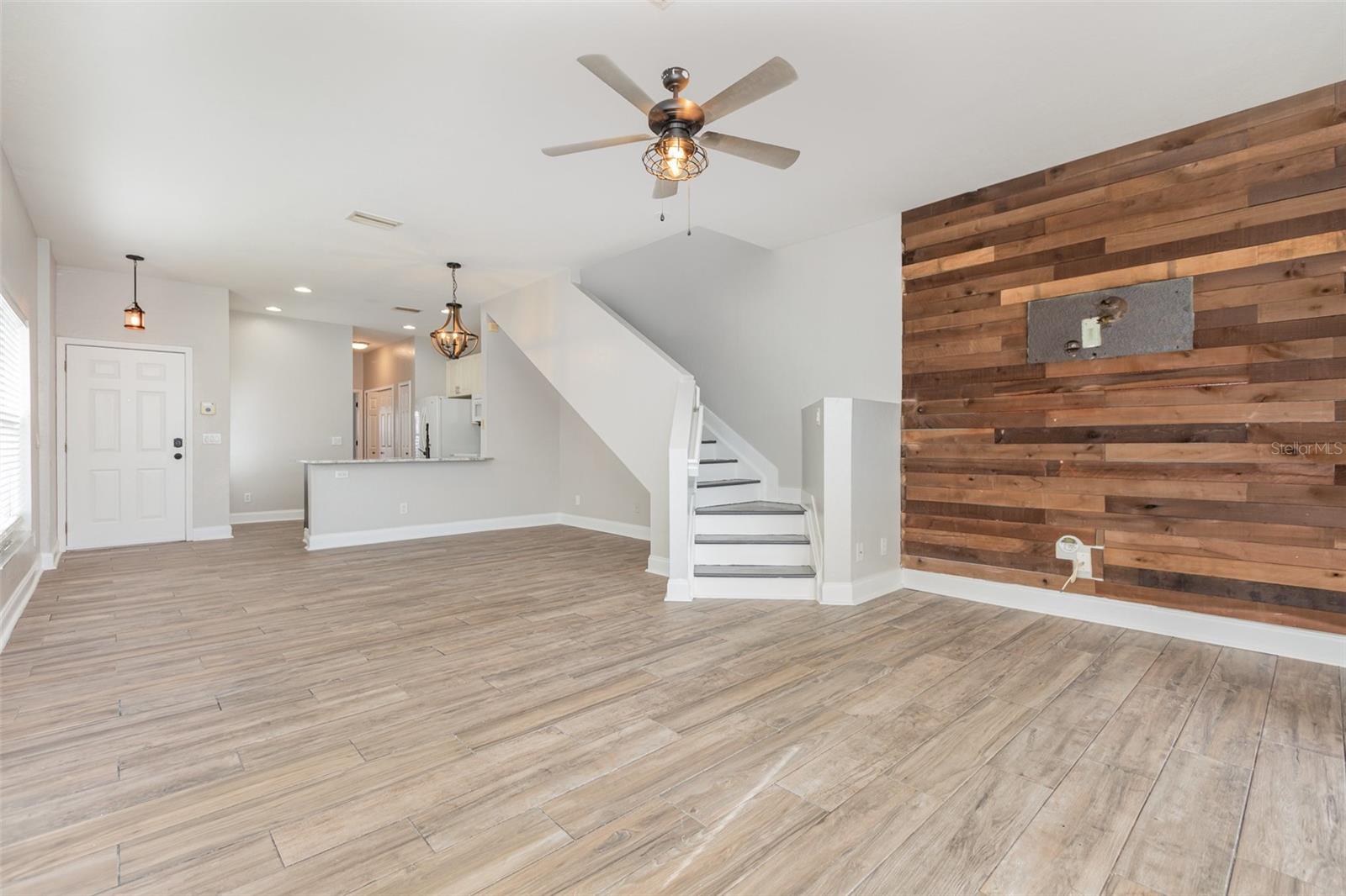 Image 5 of 23 For 10966 Winter Crest Drive