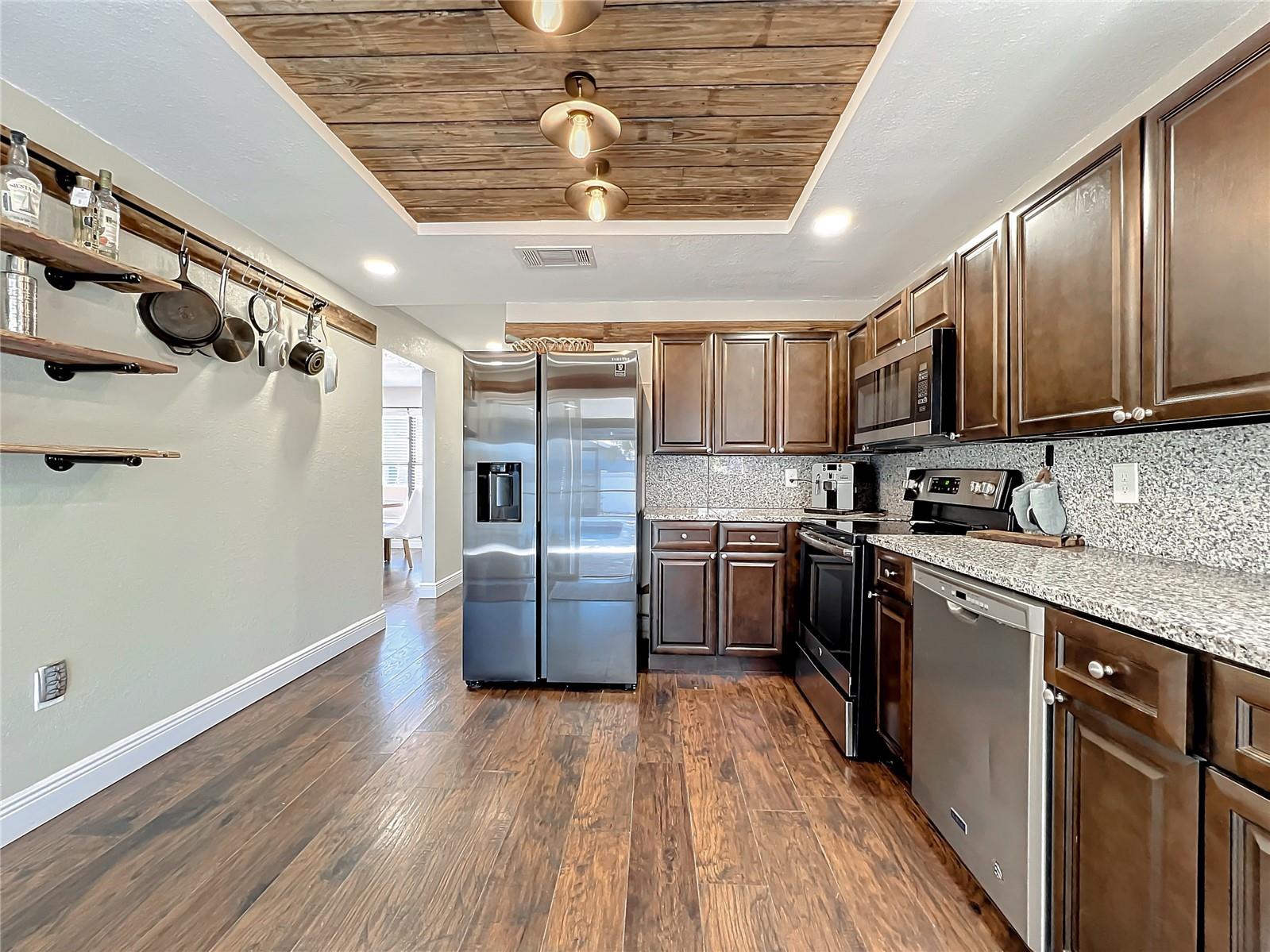Image 17 of 59 For 6682 Mauna Loa Boulevard
