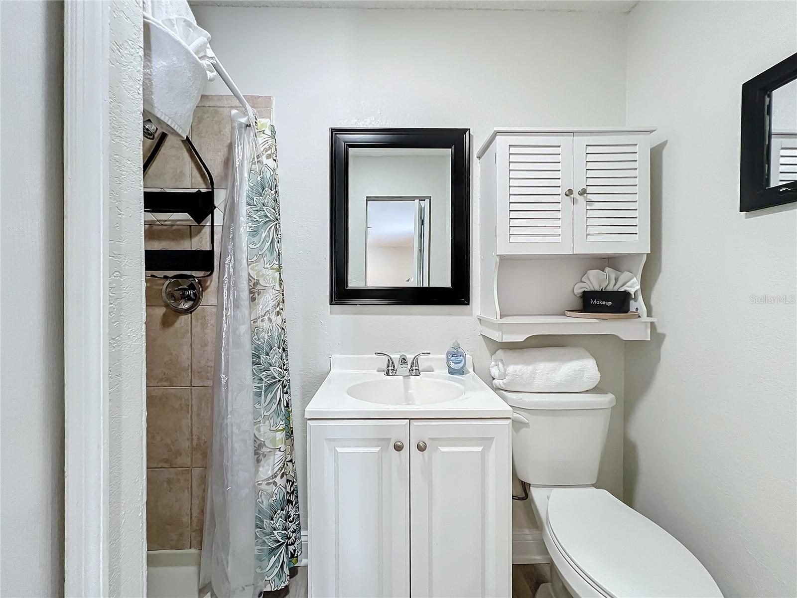 Image 38 of 59 For 6682 Mauna Loa Boulevard