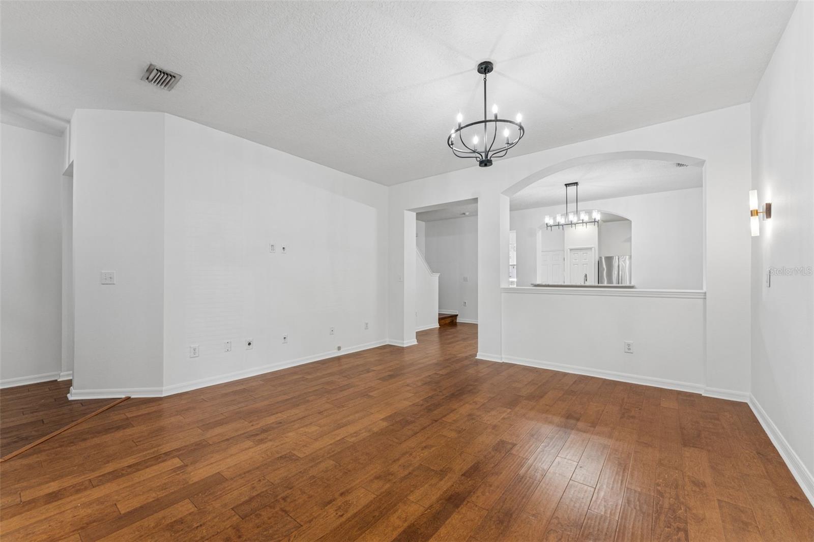Listing photo id 16 for 9418 Park Village Drive 105