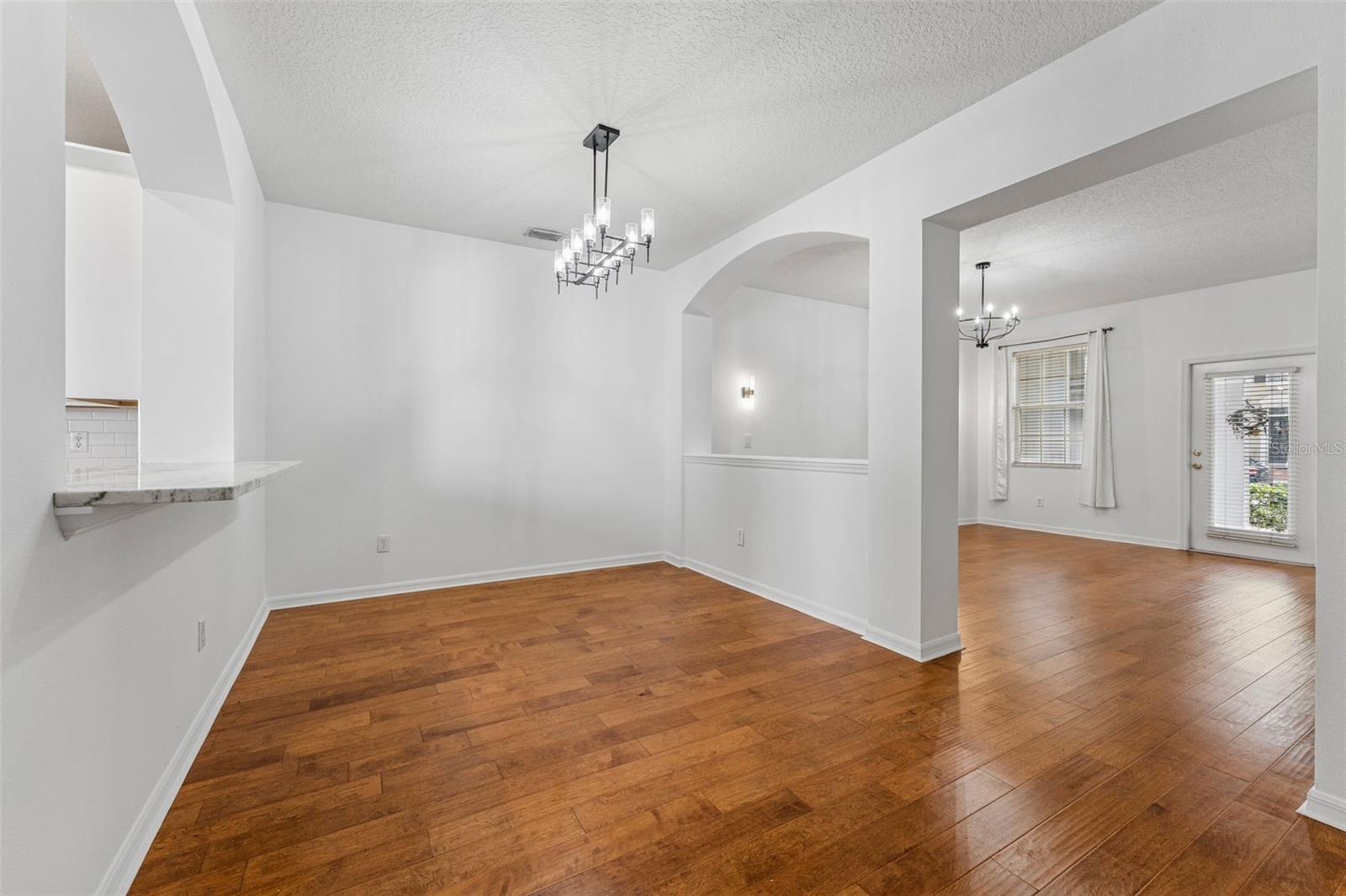 Listing photo id 17 for 9418 Park Village Drive 105
