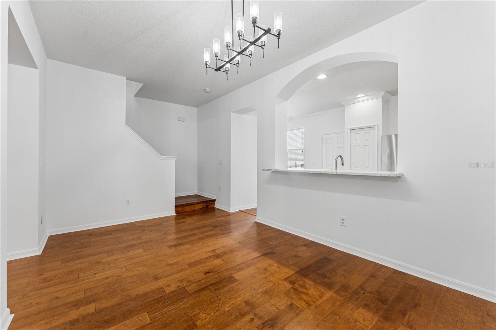 Listing photo id 19 for 9418 Park Village Drive 105