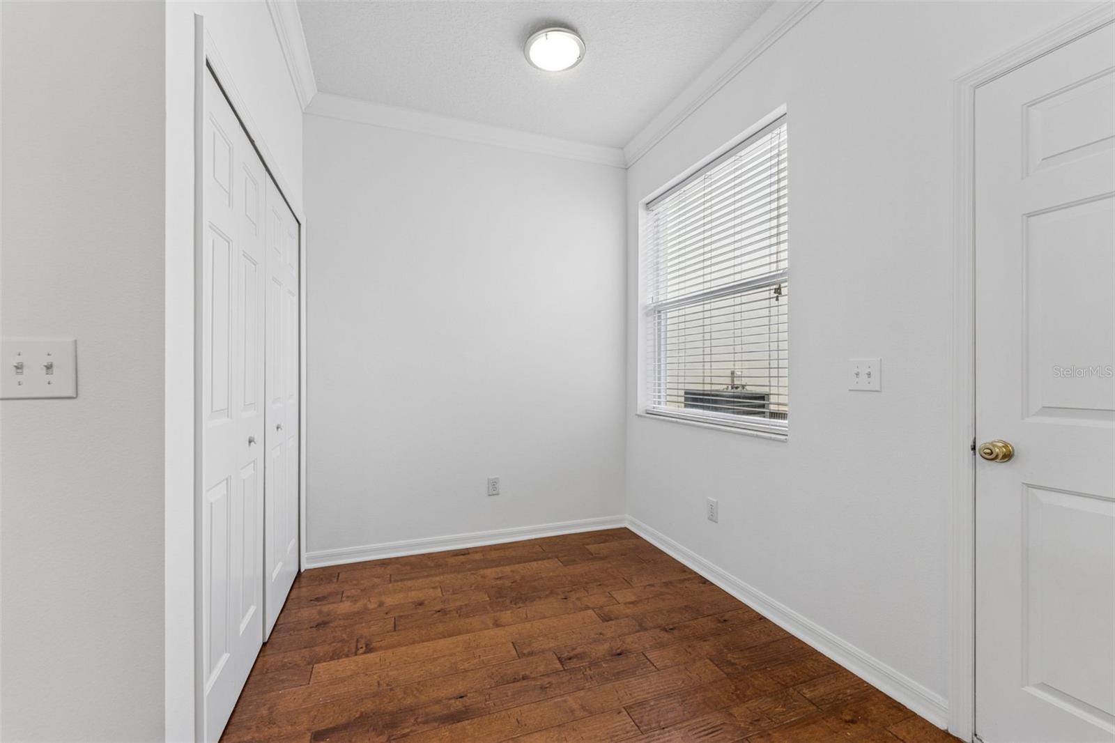 Listing photo id 24 for 9418 Park Village Drive 105