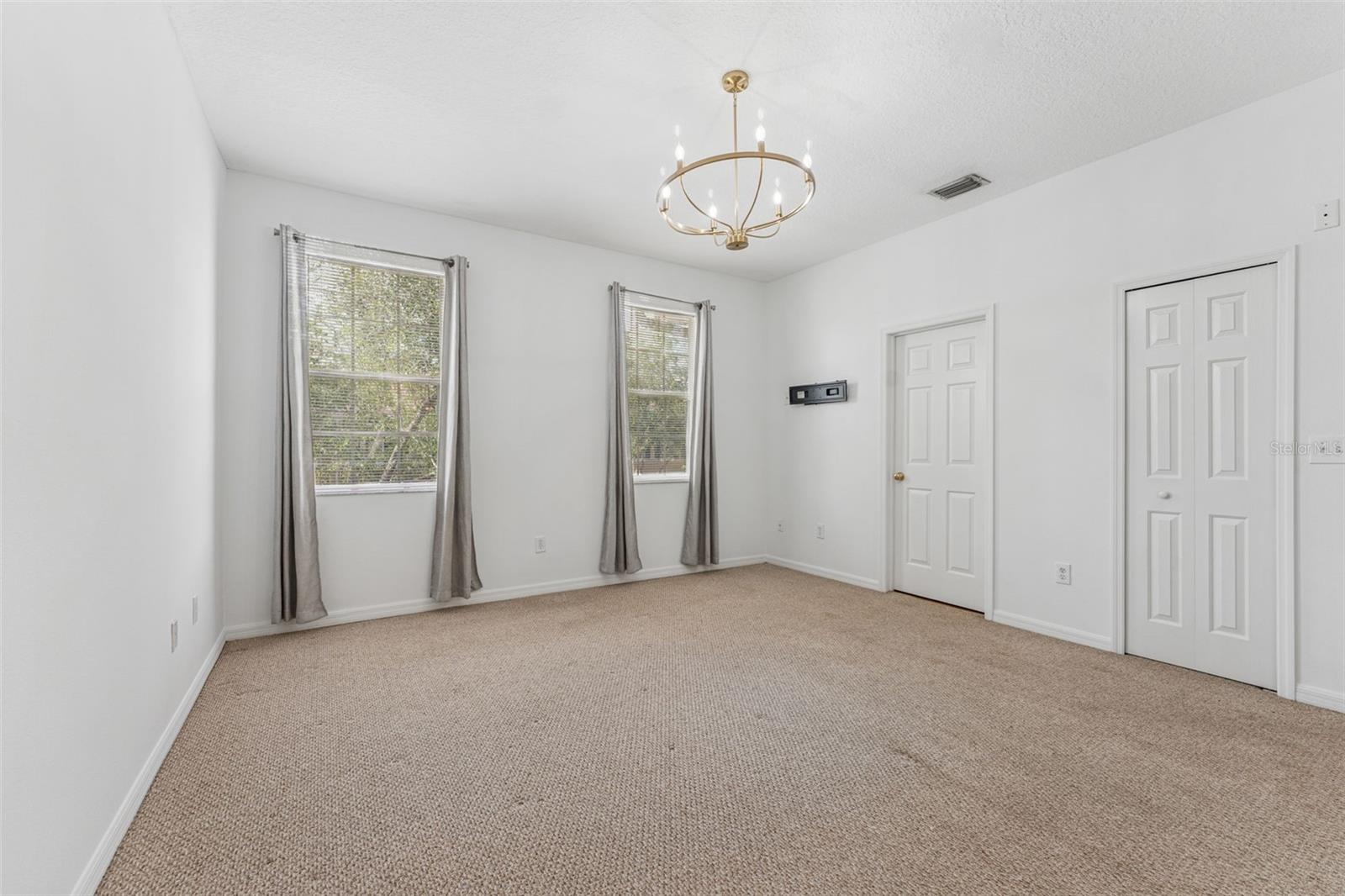 Listing photo id 29 for 9418 Park Village Drive 105