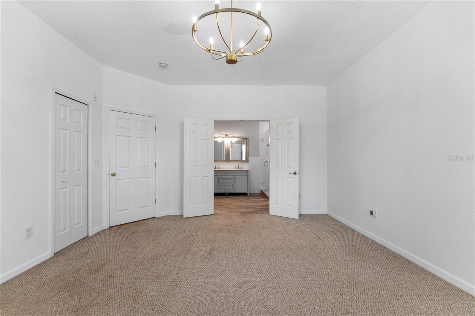 Listing photo id 30 for 9418 Park Village Drive 105