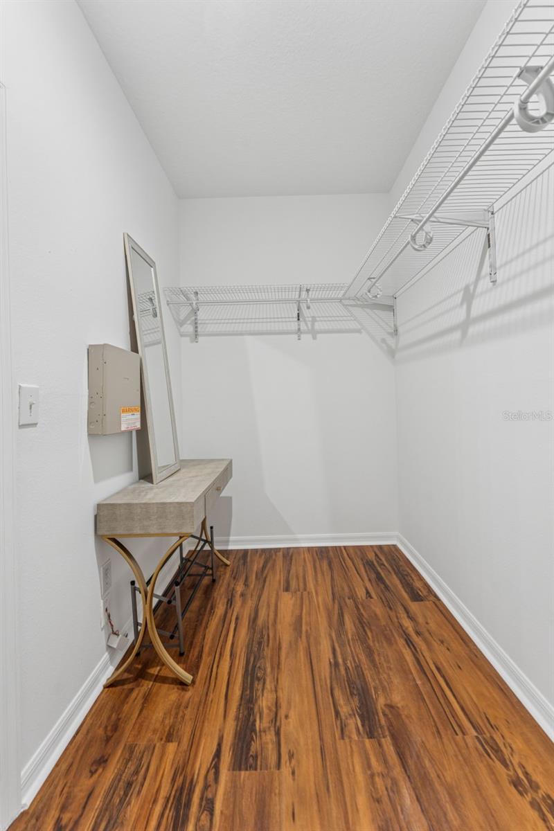 Listing photo id 31 for 9418 Park Village Drive 105