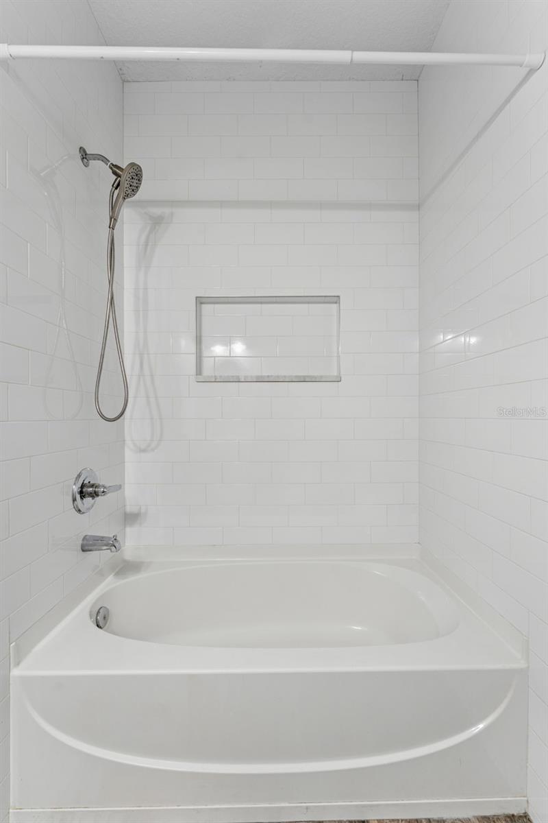 Listing photo id 37 for 9418 Park Village Drive 105
