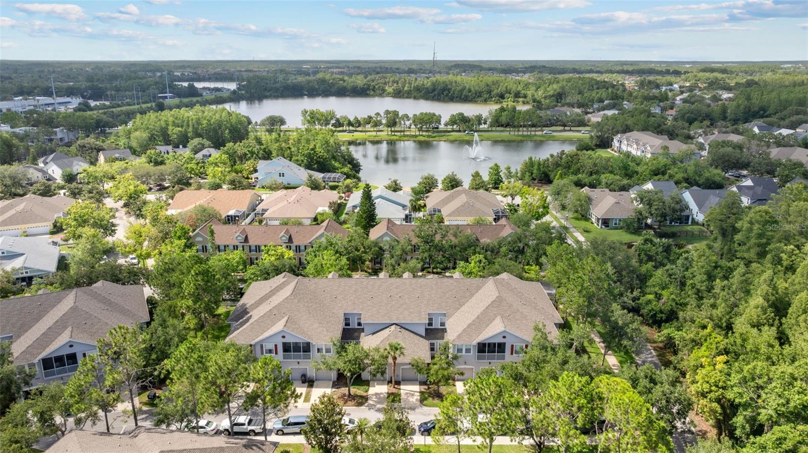 Listing photo id 5 for 9418 Park Village Drive 105