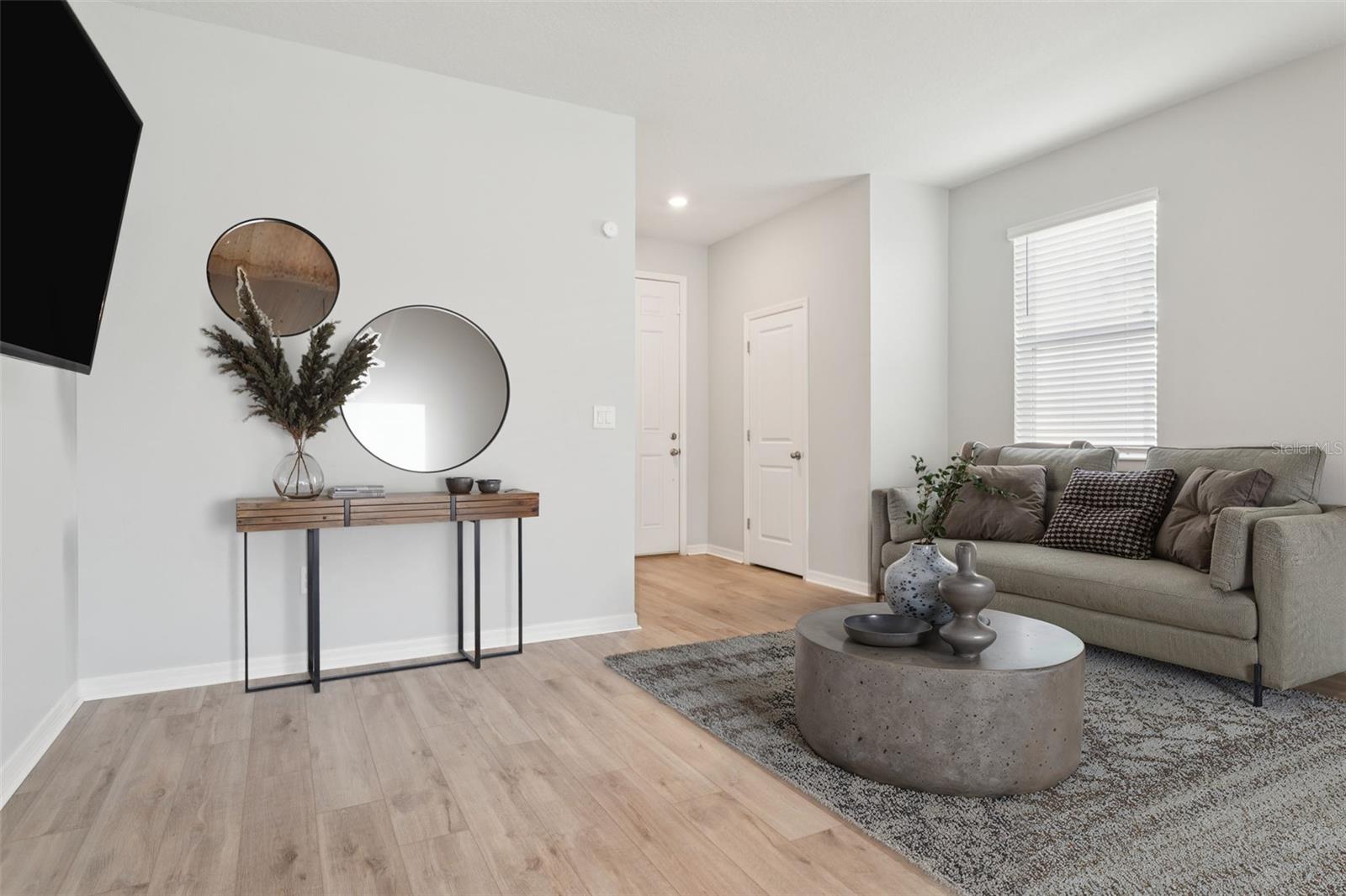 Image 4 of 29 For 37402 Yukon Drive